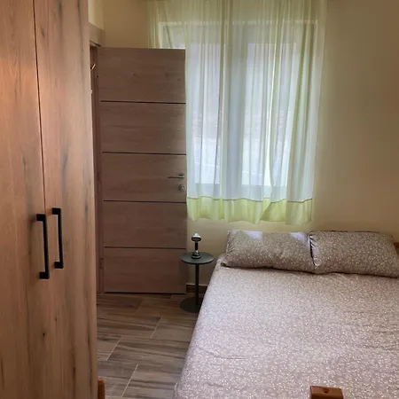 Vuk, - Stara Planina Crni Vrh